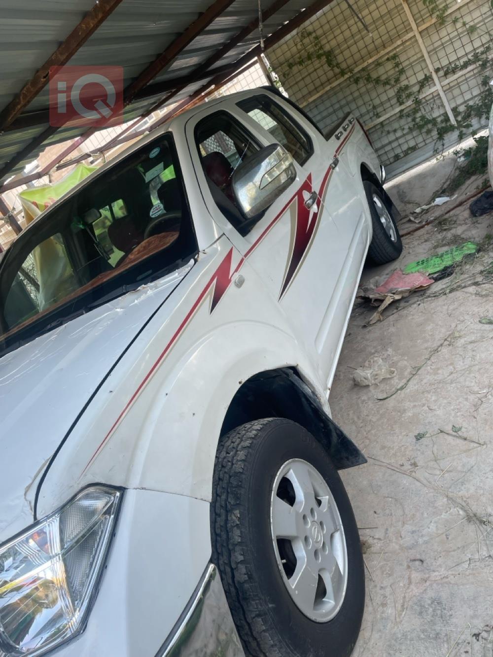 نيسان نافارا